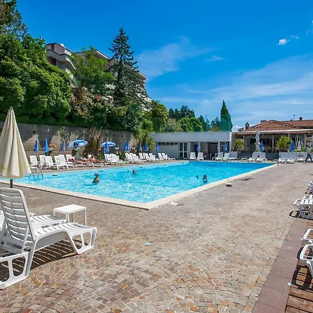 Residenz La Selva Studio-apartments Ghiffa