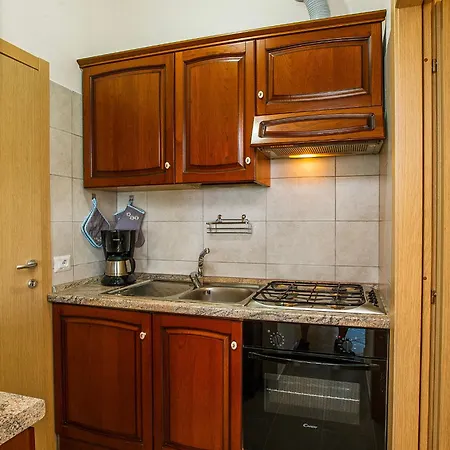 Residenz La Selva Studio-apartments 公寓 希法